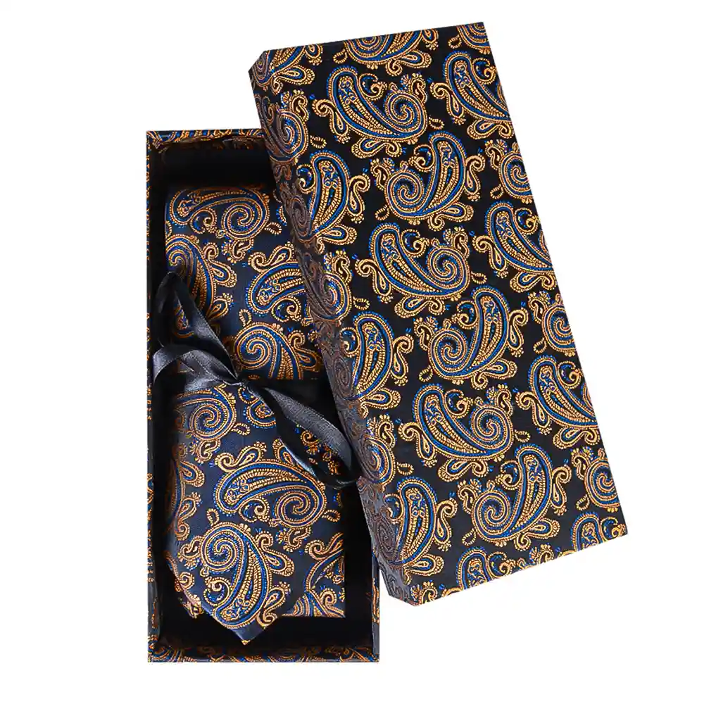 luxury-tie-square-botejeqe (1) نمای رو به رو از ست کراوات و پوشت طرح بته جقه همراه با هاردباکس لاکچری