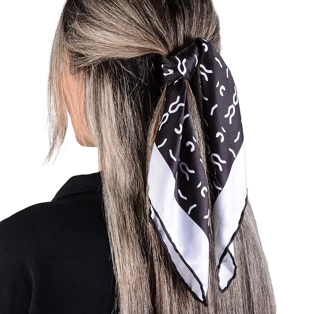 bandana0025 نمای رو به رو دستمال سر و گردن مدل باندانا ba06 روی مو