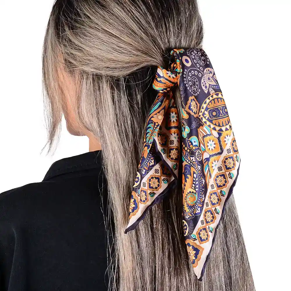 bandana-ba017-1 نمای رو به رو باندانا ba013 با رنگ بادمجونی روی مو