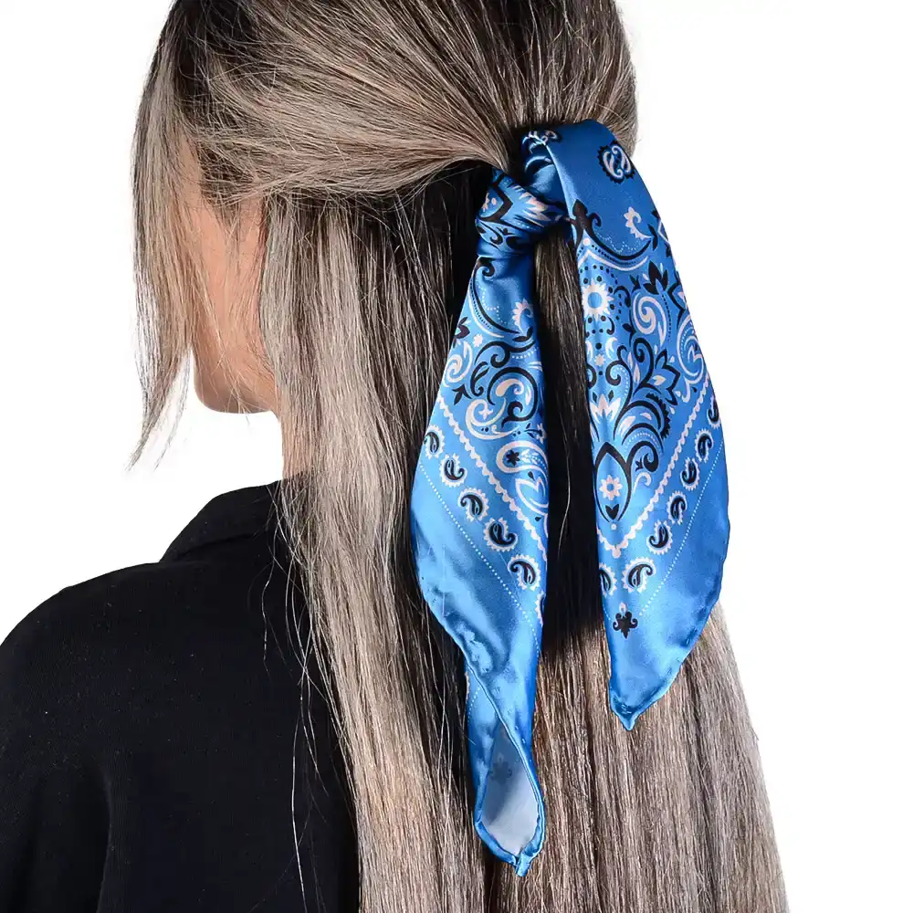 bandana-ba020-2 نمای رو به رو باندانا ba020 با رنگ آبی روی مو