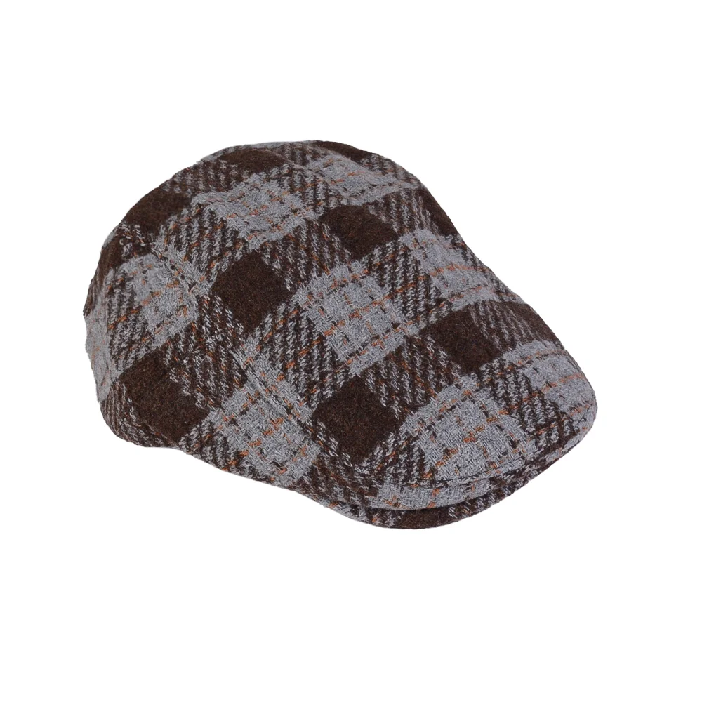 blue-brown-checkered-barata-hat-1 نمای رو به رو کلاه باراتا چهارخونه قهوه ای و ابی مردانه